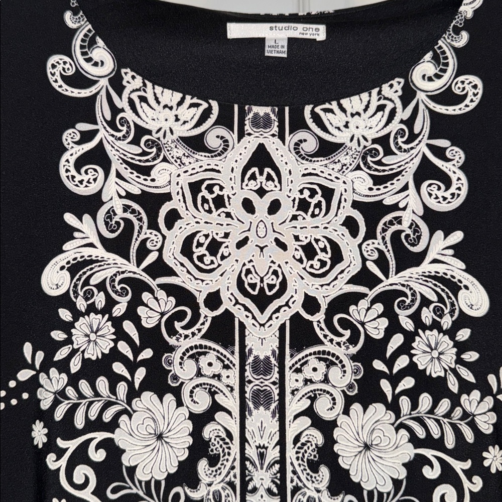 Studio One Monochrome Patterned Dress - Picture 2 of 7
